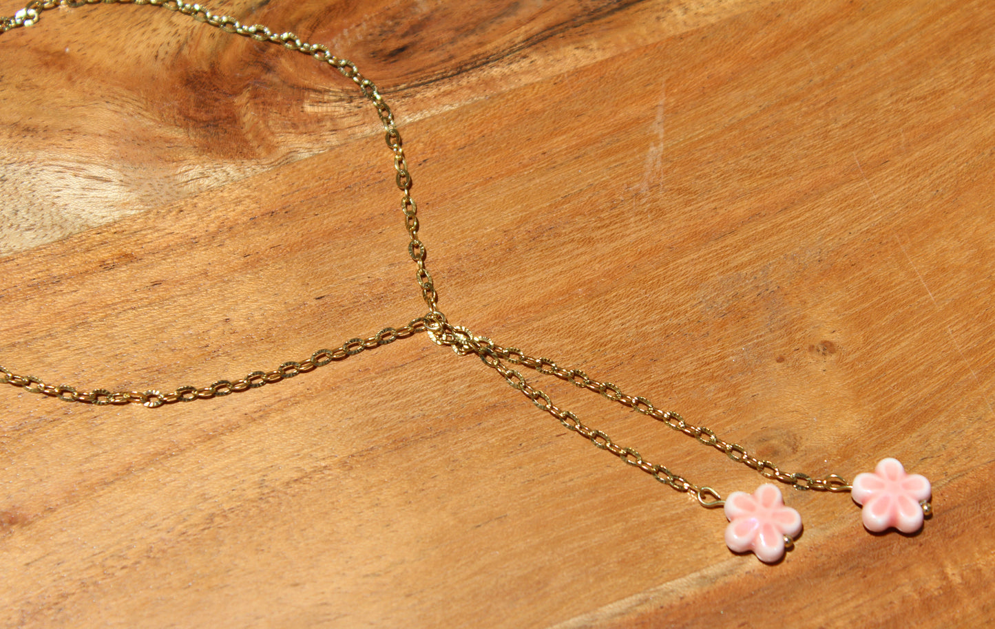 Daisy Lariat