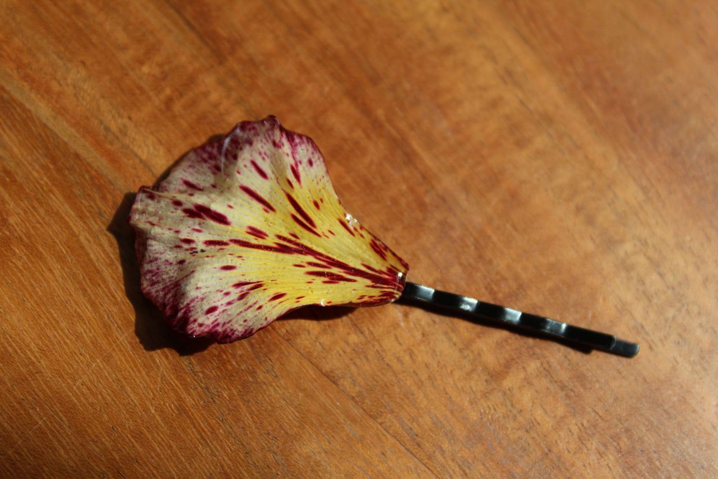 Flamboyán Petal Hair Pins