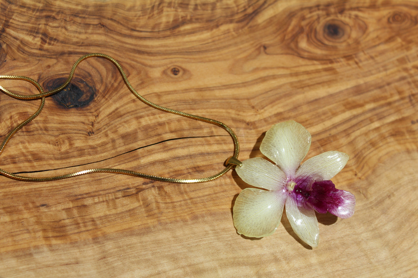 Cream Dendrobium Necklace