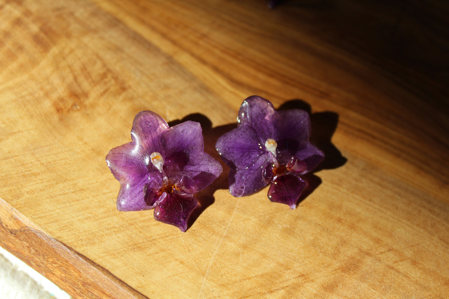 Mini Viola Orchid Studs