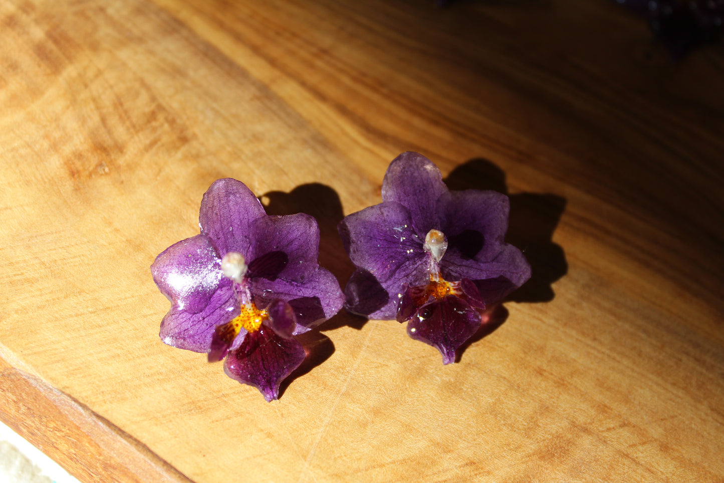 Mini Viola Orchid Studs