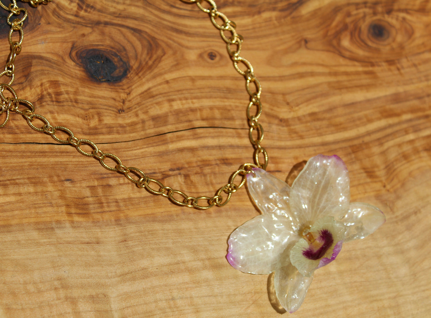 Chunky White-Purple Dendrobium Chain