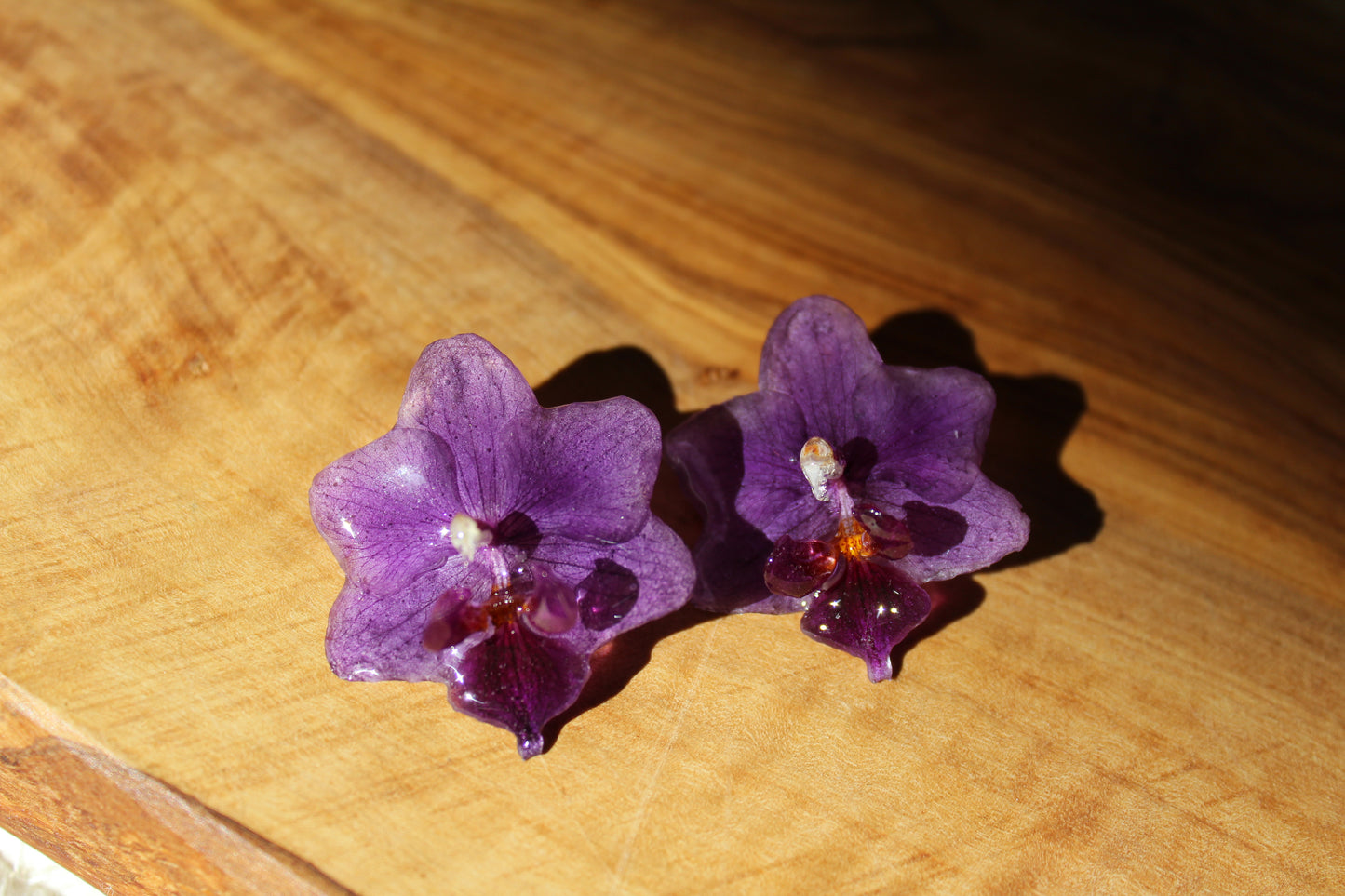 Mini Viola Orchid Studs