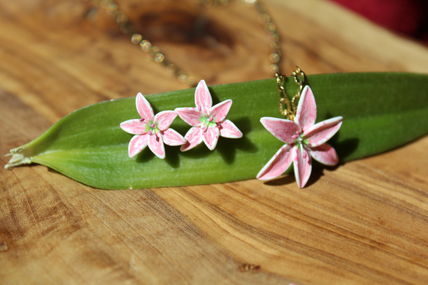 Tropical Lily Necklace